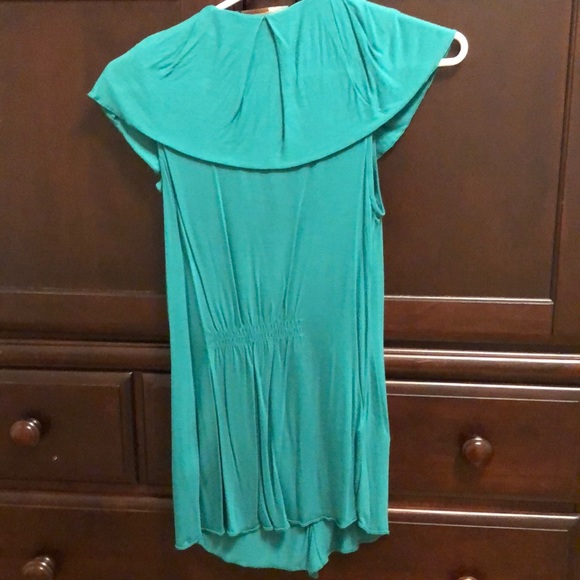 BCBG ruffle V-neck blouse - Picture 4 of 4